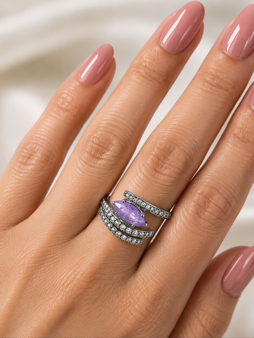 Bomb Party Starlight Drops Ring – Rose Quartz on Rhodium | Size 7